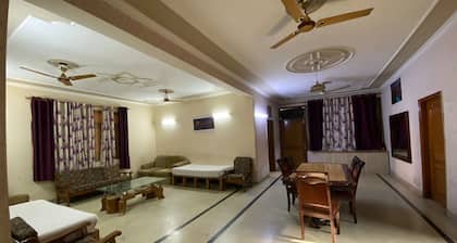 GoBravo-3BHK Near Airport & Cyber Hub