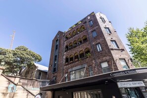 Exterior - Darlinghurst Apt W A/C Balcony Only A Walk To CBD (Sydney)