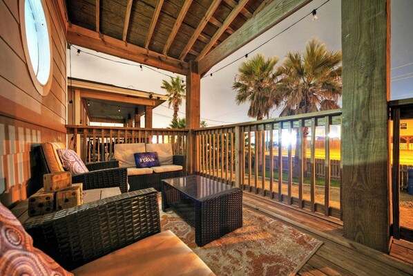 Apartment (2 Bedrooms) | Interior - Peyton's Place by Avantstay Walk to Beach (Port Aransas)