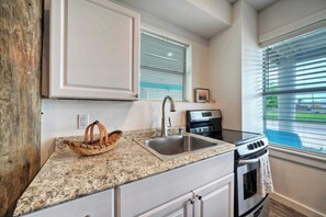 Casa (3 Bedrooms) | Cocina privada | Refrigerador, microondas, horno y parrilla de estufa 