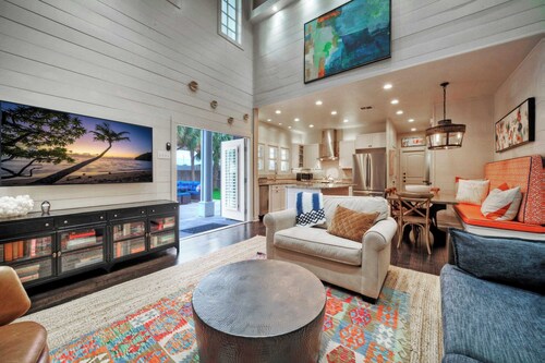 16 Palms by Avantstay Luxury Getaway, Backyard Oasis Pool & Playscape Access