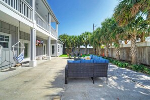 House (3 Bedrooms) | Front of property - 16 Palms by Avantstay Luxury Getaway, Backyard Oasis Pool & Playscape Access (Port Aransas)