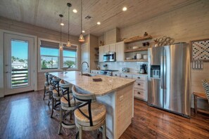 Maison (4 Bedrooms) | Cuisine privée