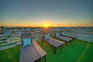 House (4 Bedrooms) | Interior - Huge Priv Rooftop w/ Ocean Glimpse View, Pool Seaside Lookout by Avantstay (Port Aransas)