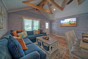 House (3 Bedrooms) | Interior - Aloha Ohana by Avantstay Private Pool Near Beach (Port Aransas)