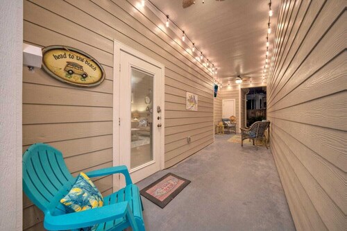 Shared Resort-style Pool, Playground, Patio w/ Bar Tidal Times by Avantstay