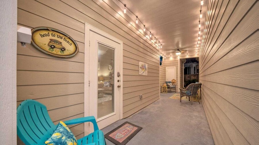 Shared Resort-style Pool, Playground, Patio w/ Bar Tidal Times by Avantstay