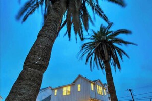 Interior - Breakaway by Avantstay Near Music, Eats (Port Aransas)