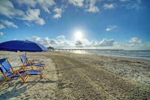 House (4 Bedrooms) | Interior - Pool Access, Private Patio Living, Near the Beach Seahorse Cove by Avantstay (Port Aransas)