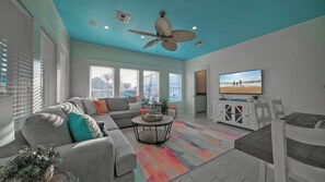 Interior - Pool Access, Private Patio Living, Near the Beach Seahorse Cove by Avantstay (Port Aransas)