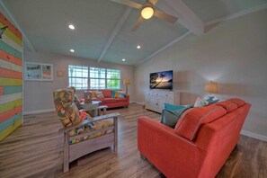 House (5 Bedrooms) | Interior - Sun Beach by Avantstay Private Pool, Near Beach (Port Aransas)