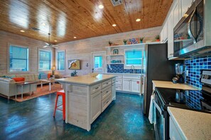 Interior - Ocean Devotion by Avantstay Prvt Pool+near Beach (Port Aransas)