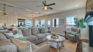 Interior - Waterfront View of Nature Preserve + Birdwatching Sunset Hideaway by Avantstay (Port Aransas)