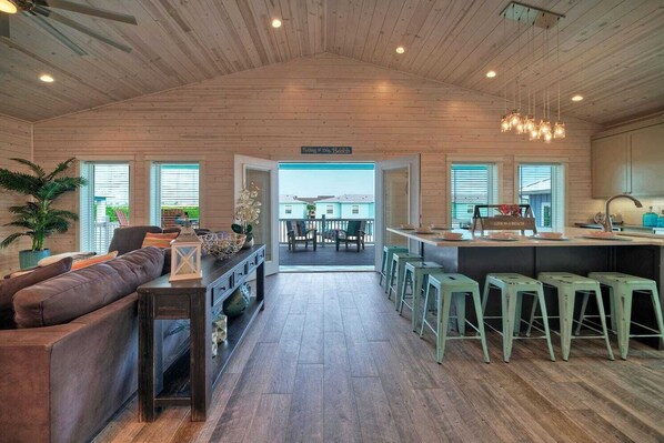 House (4 Bedrooms) | Interior - Bourbon Breeze Avantstay Private "lagoon" Pool (Port Aransas)