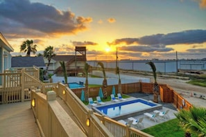 House (3 Bedrooms) | Interior - Pool, Game Room + Fire Pit Golf Cart Zone Near Beach Beacharita by Avantstay (Port Aransas)