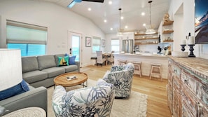 Interior - Boujee Pelican by Avantstay Pool+game Room+views (Port Aransas)