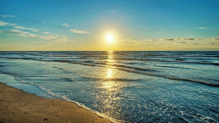 Beachfront Complex w/ 2 Pools, Tennis Gulf Views Rise N Beach by Avantstay