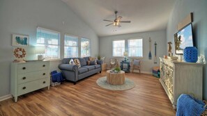 Interior - Private Pool, Large Yard, Game Room, Balcony South By Sunkissed by Avantstay (Port Aransas)