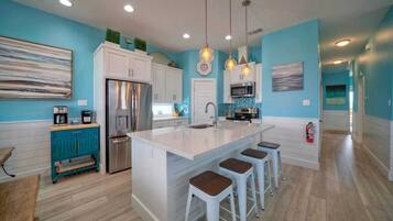 Talo (4 Bedrooms) | Sisätilat