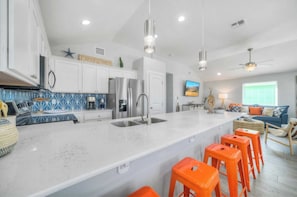 บ้านพั ก (4 Bedrooms) | ภายใน