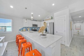 House (4 Bedrooms) | Interior - Priv Pool, Covered Patio Lounge w/ Bar, Sunset Views Green Gecko by Avantstay (Port Aransas)