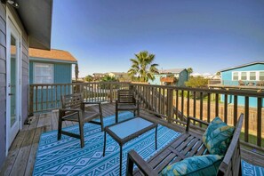 House (3 Bedrooms) | Interior - Dapper Dolphin by Avantstay Pool, Game Room (Port Aransas)