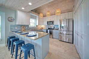 House (4 Bedrooms) | Interior - Incredible Nature Views, Golf Cart for Rent, Balcony Blue Crush by Avantstay (Port Aransas)