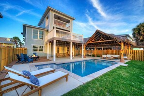 บ้านพัก (4 Bedrooms) | ด้านหน้าที่พัก