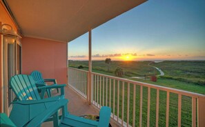 Apartment (1 Bedroom) | Front of property - Beachfront Condo, Prvt Balcony w/ View, Pool Access Beach Happy by Avantstay (Port Aransas)
