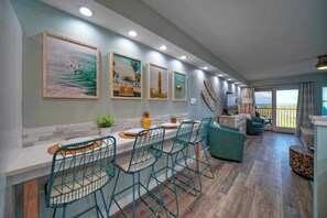 Interior - Beachfront Condo, Prvt Balcony w/ View, Pool Access Beach Happy by Avantstay (Port Aransas)