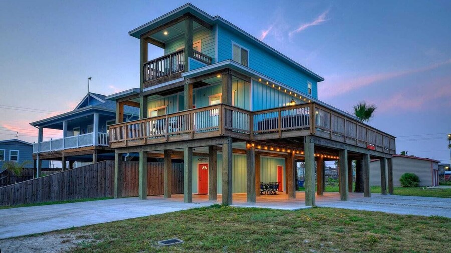 50 Shades of Blue by Avantstay View+boat Parking