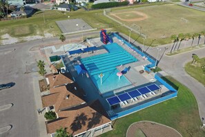 House (3 Bedrooms) | Interior - Modern Design, 3 Mins to the Beach Boat Parking The Beach Box by Avantstay (Port Aransas)