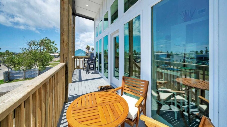 Dean Marlin by Avantstay Stunning Old Town Home!