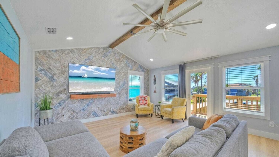 Barefoot & Salty by Avantstay Private Pool