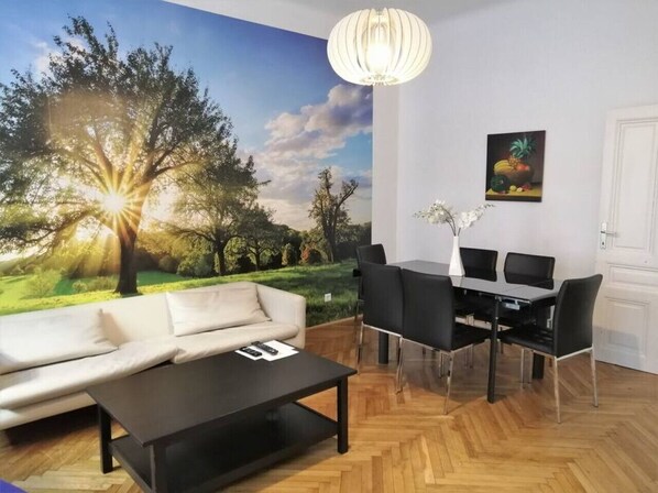 TV - Spacious 2 bedrooms Apart near Schönbrunn (Vienna)