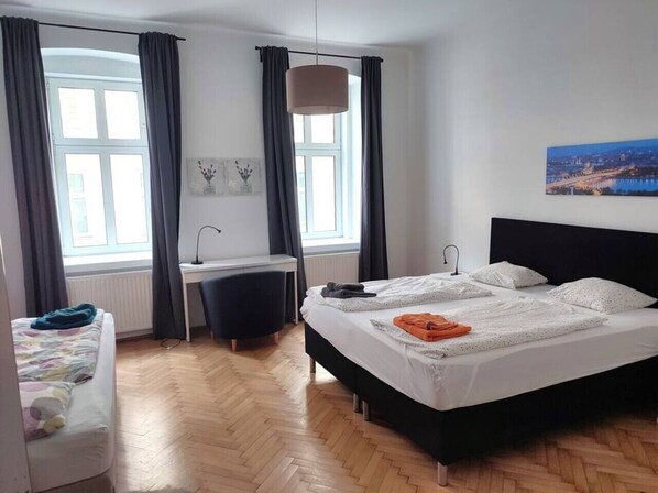 2 bedrooms, desk, iron/ironing board, WiFi