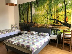 2 bedrooms, desk, iron/ironing board, WiFi