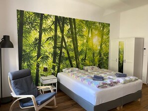 Desk, iron/ironing board, WiFi, bed sheets