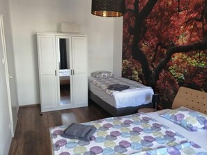 1 bedroom, desk, iron/ironing board, WiFi