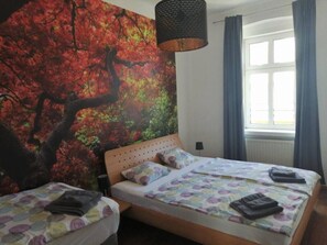 1 bedroom, desk, iron/ironing board, WiFi