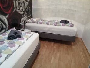 2 bedrooms, desk, iron/ironing board, WiFi