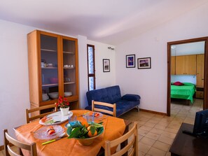 تناول الطعام