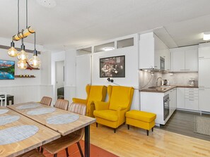 Fridge, microwave, dishwasher, toaster