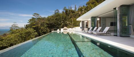 Alberca al aire libre