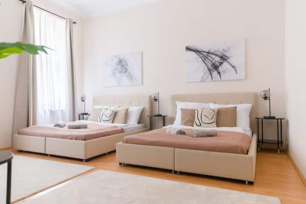 Apartment (6) | 2 bedrooms, premium bedding, individually decorated