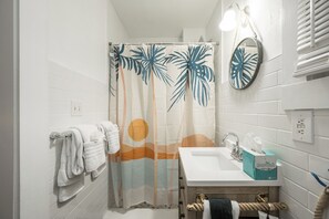 Hair dryer, towels - Speakeasy Inn  - Room 1A (1 King Bed & 1 Single Sleeper Sofa) (Key West)