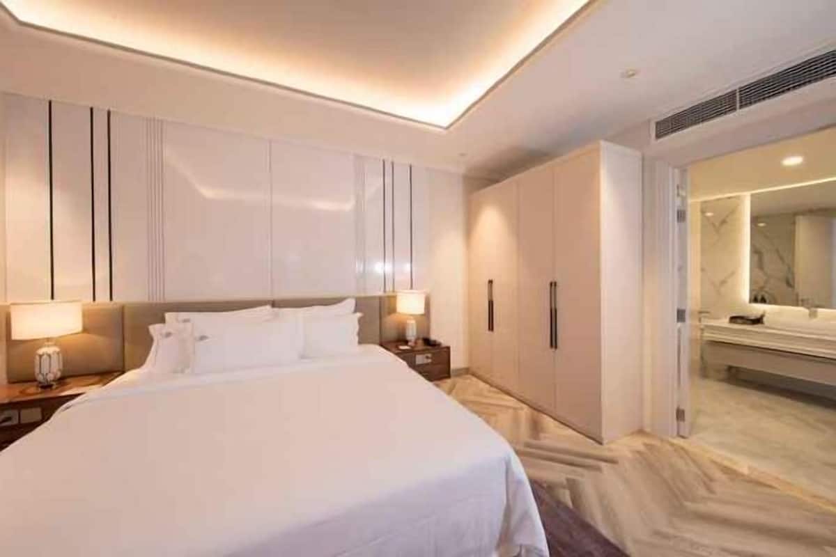 1 chambre, minibar, coffres-forts dans les chambres, bureau
