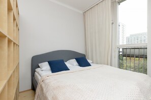 1 多间卧室、床单