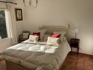 3 dormitorios, escritorio, tabla de planchar con plancha y wifi gratis