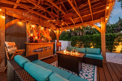 ⚓Blue Iguana! Last Minute Discounts, Min to AMI Beaches!⚓